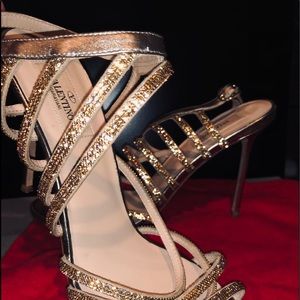 Valentino Garavani strappy sparkle sandal 39. NEW